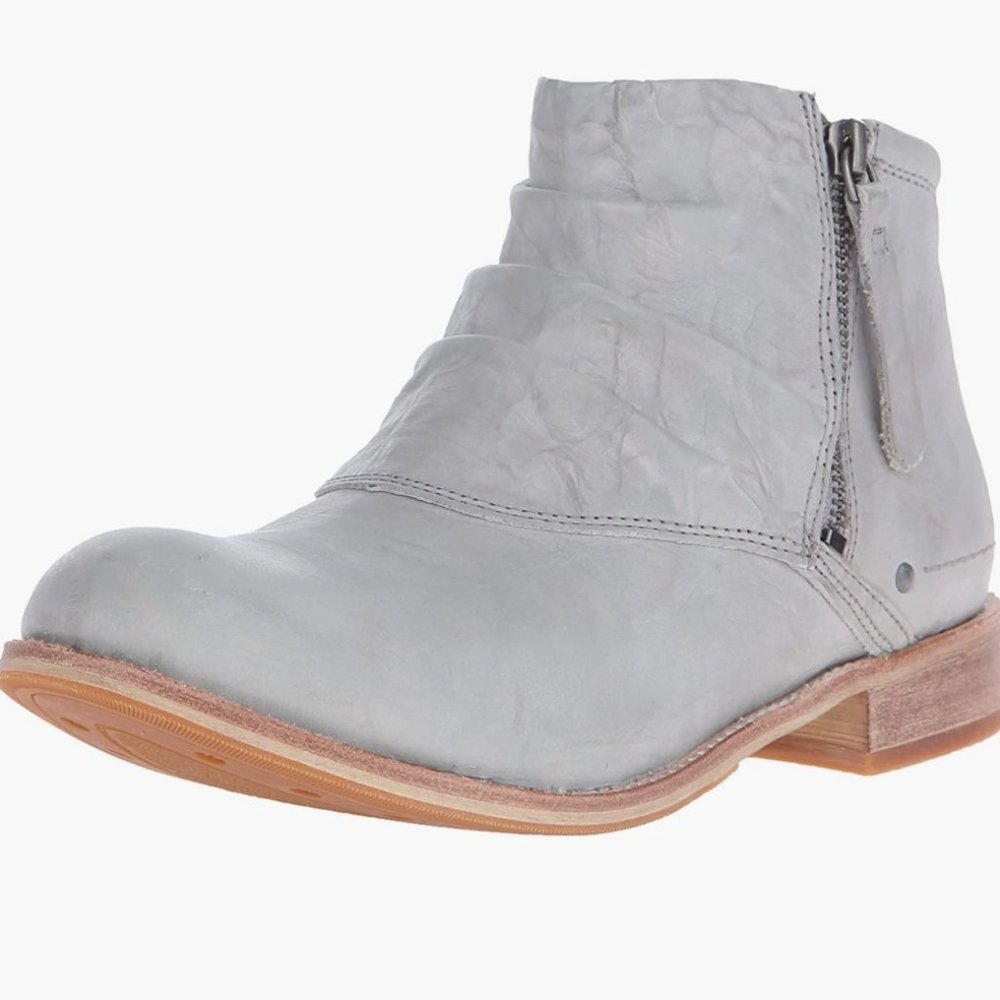 NEW!!! Out of stock Catepillar Boot